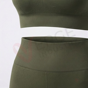 Ensemble 2 pièces de yoga pour femme, bleu marine côtelé, composé d'un crop top à manches longues et d'un short taille haute, avec décolleté carré et bretelles spaghetti - Product Image 5