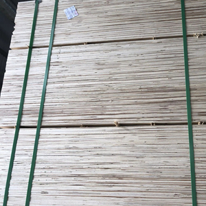 ไม้ลามิเนต LVL แกนยูคาลิปตัส สำหรับใช้ภายในอาคาร เฟอร์นิเจอร์โรงแรมทันสมัย ตกแต่งสองด้าน คุณภาพชั้นหนึ่ง ฟอร์มาลดีไฮด์ E2 - Product Image 1