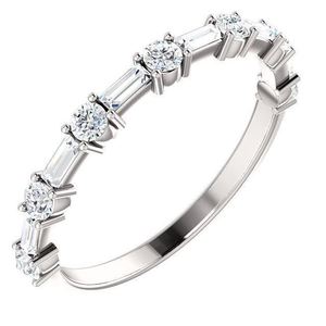 Anillo de Compromiso y Boda Alternativo de Moissanita, Corte Baguette, Plata de Ley 925, Anillo de Aniversario Nupcial, Regalo para Ella - Product Image 1