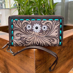 Portefeuille en cuir usiné à la main pour femmes Buck Stitch Western Floral portefeuille en cuir sculpté à la main en peau de vache Boho portefeuille à bracelet - Product Image 2