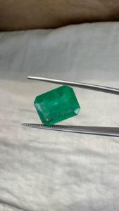 Émeraude naturelle zambienne de 4,55 carats, taille octogonale, pierre précieuse non montée |   Pierre précieuse verte certifiée pour la fabrication de bijoux fins et la vente en gros - Product Image 3