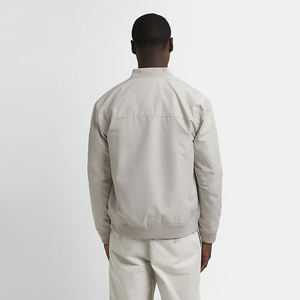 แจ็คเก็ตบอมเบอร์ทรงคลาสสิคใหม่ สวมใส่สบาย คอปกเคลือบอย่างดี มีโลโก้ด้านหน้า สำหรับผู้ชาย กันน้ำ เหมาะสำหรับฤดูหนาว  รับสั่งทำพิเศษ - Product Image 4