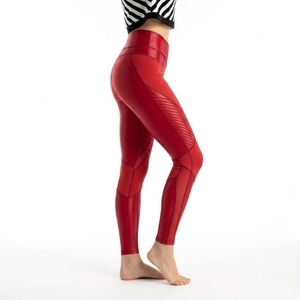 Leggings profesionales para pole dance para mujer, confeccionados con materiales de calidad, construcción flexible y estilo elegante para fitness. - Product Image 6
