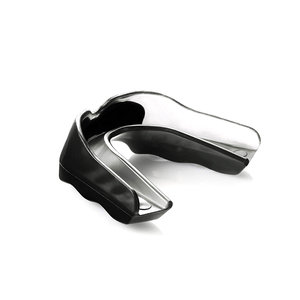 Protector Bucal de Silicona Negro y Blanco Modelo 2026 de Harry Johnson, Diseño de Dientes de Tiburón, Protección Deportiva, Ajuste Personalizado, Alta Calidad, Último Modelo - Product Image 4