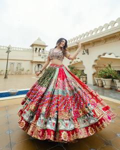 Conjunto de Lehenga Bordado con Bloques de Color, Lehenga Choli con Estampado de Bloques y Dupatta, Traje Tradicional Indio para Bodas - Product Image 6