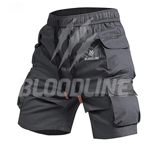 Pantalones Cortos Cargo para Hombre BLOODLINE, Cintura Elástica, Corte Medio, Secado Rápido, Color Negro Sólido, con Bolsillos - Product Image 1