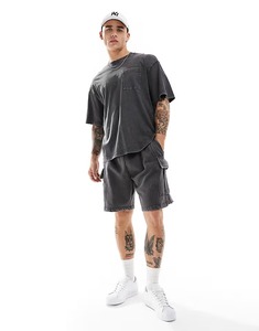 เสื้อยืดคอกลมแขนสั้นผู้ชายสีดำทรงโอเวอร์ไซส์ ผ้าฝ้ายสีพื้นสไตล์ลำลองแบบวินเทจ มีกระเป๋าหน้า - Product Image 1