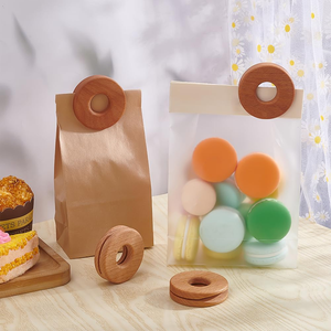 Clip de Sellado para Donuts de Madera de Acacia Sostenible de Calidad Premium, Proveedor Mayorista de Alta Calidad a Precios Accesibles - Product Image 1