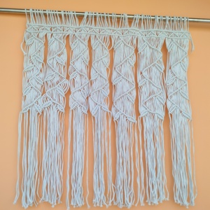 Décoration murale bohème en macramé vintage et écologique avec pompons pour salon, cadeau de pendaison de crémaillère - Product Image 1