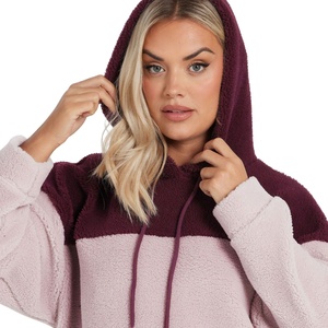 Fabricantes de sudaderas con capucha: Sudadera unisex de forro polar tipo teddy, gruesa, con bordado de pedrería, bolsillo grande, hombros caídos y cuello alto. Personalizable. - Product Image 4