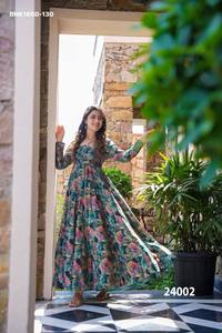 Proveedor de la colección de vestidos Anarkali largos con vuelo completo y dupatta, de rayón de alta calidad con estampado digital, listos para usar, de Surat. - Product Image 6