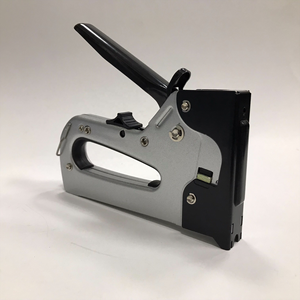 Engrapadora de Cables 2 en 1 JY819 de Grado Industrial, Fuente de Alimentación Neumática Manual, Pistola de Clavos, Plateado Cromado, Capacidad para 67 Piezas - Product Image 6