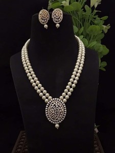 Conjunto de Collar y Aretes de Perlas Naturales Blancas de Primera Calidad, Doble Hilo, para Mujeres y Niñas, Colección para Bodas y Fiestas - Product Image 2