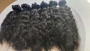 Extensiones de Cabello Humano Rizado 100% Natural, Cabello Remy Virgen Indio Rizado, Negro Natural para Venta al por Mayor y Uso en Salones - Product Image 6