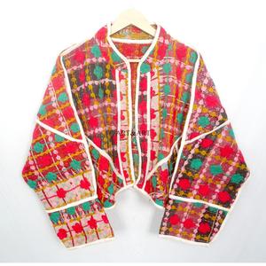 Veste vintage pour femme 100% Kantha, faite à la main, brodée, style bohème indien, avec fermeture ouverte, veste tendance à motif floral - Product Image 1
