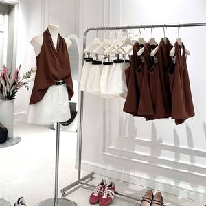 Elegante Conjunto de Top Halter de Color Sólido con Minifalda para Oficina y Uso Casual - Product Image 4