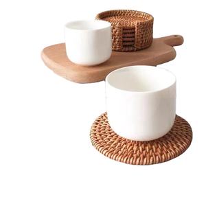 Assiette à fleurs en osier tressé à la main, isolation thermique, protection de table en bambou et rotin, occasionnelle, fabriquée au Vietnam - Product Image 1