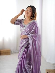 Sari en soie haut de gamme de créateur avec détails en sequins et chemisier sur mesure – Collection exclusive pour l'exportation - Product Image 5