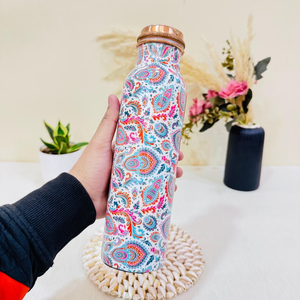 Bouteille d'eau en cuivre pur martelé de 950 ml, motif floral, artisanale, vaisselle traditionnelle pour le bien-être ayurvédique, cadeau élégant pour l'hydratation - Product Image 2