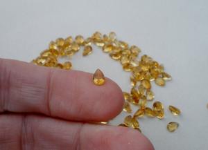 Pera de Citrino Natural, Gema Natural de 6 x 4 mm, 100% Genuina, Certificada por Terceros, Efecto Estrella para Joyería Verde - Product Image 4