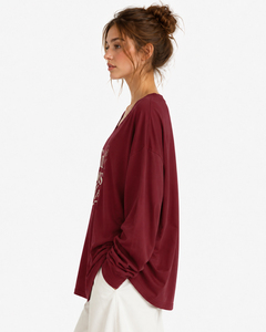 T-shirt surdimensionné à col en V et manches longues pour femme, grande taille, 100 % coton tricoté, avec logo frontal et épaules tombantes - Product Image 4