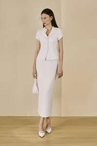 Chemisier pour femme vietnamienne à manches courtes, col châle ou col à revers, avec encolure ornée de roses KA04 - Product Image 3