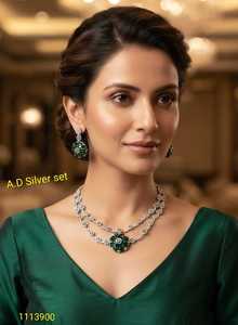 Parure de collier de luxe en laiton argenté avec zircon double couche et pendentif floral émeraude, idéale pour mariage, anniversaire, soirée, avec boucles d'oreilles assorties - Product Image 2