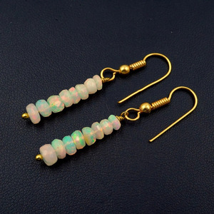 Boucles d'oreilles en perles d'opale éthiopienne multi-feu, or 14 carats, cadeau pour elle - Product Image 5