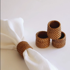 Anillos para Servilletas de Jacinto de Agua Trenzado al por Mayor, Paquete de 12 - Natural, Bajo MOQ, Exportador de Vietnam - Product Image 1