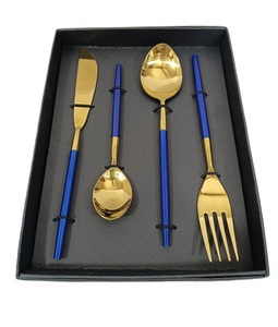 Accesorios de Comedor Premium, Juego de Cubiertos Desechables de Acero Inoxidable Dorado y Gris de 4 Piezas, Aptos para Lavavajillas, Sostenibles - Product Image 2