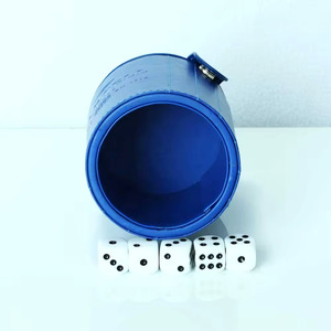 Gobelet à dés en cuir bleu, design rond gaufré, étui de rangement durable pour adultes, style luxueux - Product Image 5