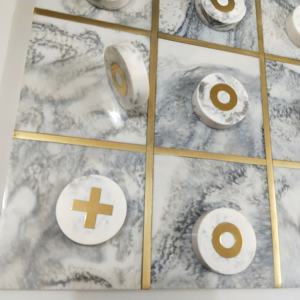 เกมติ๊กแท็กโทเรซิ่นหินอ่อนสุดหรู พร้อมกริดฝังทอง ของตกแต่งโต๊ะกาแฟ เกมกระดานสำหรับตกแต่งบ้านสไตล์โมเดิร์น ของขวัญสุดพิเศษ - Product Image 2