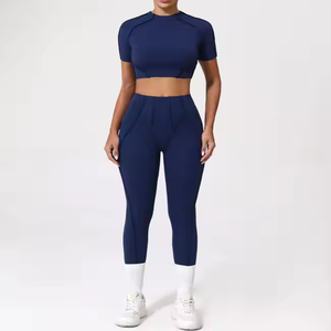 Ensemble de vêtements de sport pour femmes, sans coutures, respirant, pour yoga, entraînement, sport et gym, vêtements confortables pour femmes. - Product Image 4