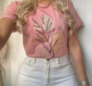 T-shirt oversize marron pour femme, col rond, épaules tombantes, manches courtes, imprimé lettres, coupe ample, 100 % coton jersey, été - Product Image 3