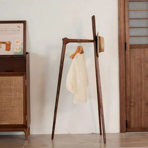 Porte-manteau minimaliste en bois sur pied, 2 crochets, design moderne pour chambre et salon - Product Image 4