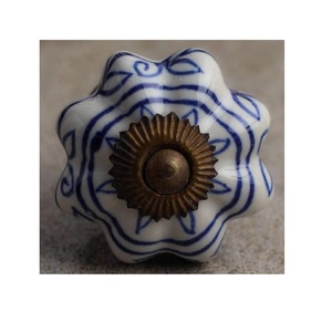 Bouton et poignées d'armoire en incrustation d'os et de corne faits à la main pour bouton de garde-robe de tiroir en forme de fleur disponible dans d'autres couleurs et motifs - Product Image 6