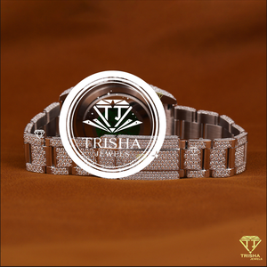Reloj de Diamantes Moissanite de Diseño con Esfera Personalizada, Completamente Adornado con Piedras y Lujo Sofisticado para Hombre - Product Image 5