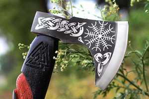 Hache Viking RAGNAR artisanale de qualité industrielle Imperial Enterprises, hache-tomahawk personnalisée en acier à haute teneur en carbone avec manche en bois de rose - Product Image 5