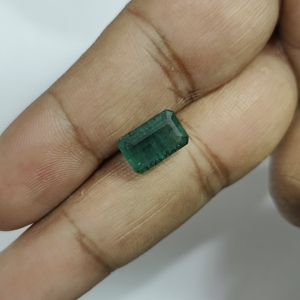 มรกตสีเขียวทรงแปดเหลี่ยม 3.41 กะรัต จากแซมเบีย พลอยหลวม - Product Image 1