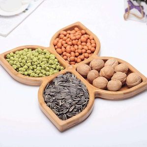 Bandeja de Madera Artesanal de 4 Secciones para Servir Aperitivos, con Forma de Hoja, Tazón Dividido para Nueces, Organizador Multiusos para Frutos Secos, Dulces y Frutas - Product Image 3