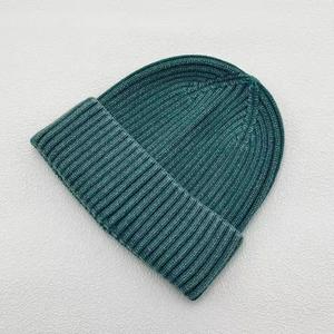 Bonnet en tricot avec motif étoile orange et lettres, logo personnalisé, broderie 3D, bonnet d'hiver chaud en acrylique, tendance - Product Image 3