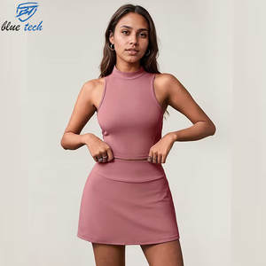 Ensemble de vêtements de sport pour femmes grandes tailles, haut sans manches pour l'entraînement avec jupe de tennis taille haute, impression de logo personnalisé OEM - Product Image 4