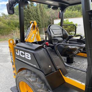 Chargeuse compacte sur chenilles JCB 1CXT d'occasion, robuste, moteur 49 CV, pompe hydraulique, chargeuse frontale efficace, équipement de terrassement - Product Image 6