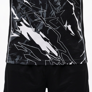 Ensemble de maillots de football sublimés pour hommes, col rond, manches courtes, évacuation de l'humidité, 100% polyester mesh, noir et blanc, numéro 29, athlétique - Product Image 6