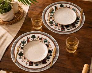 Set de table rond en polyester avec motif de vache colorée et de fleurs pour la décoration de la maison - Product Image 5
