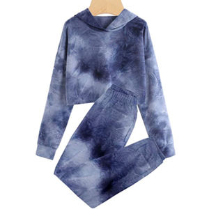 Conjunto de Top Corto y Pantalones Deportivos para Mujer, Estilo Urbano, con Encaje y Botones, en Tela Transpirable y Ecológica - Product Image 2