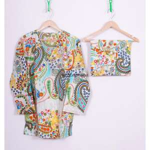 ชุดนอนผู้หญิงแขนยาวคอวีผ้าฝ้าย 100% ระบายอากาศได้ดี เอวยางยืด สไตล์ลำลอง ลายดอกไม้ สำหรับฤดูใบไม้ผลิและฤดูร้อน ทำด้วยมือ - Product Image 2