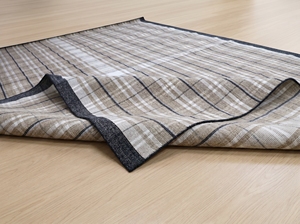 Tapis moderne beige à carreaux en tissage plat |   Tapis contemporain à carreaux pour salon, bureau et intérieurs hôteliers - Product Image 3