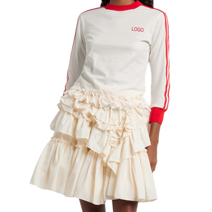 Top Deportivo Personalizado para Mujer, Blanco, con Volantes, Mezcla de Algodón, Cuello Redondo, Manga Corta, Puños Acanalados, Bordado, Marca Privada OEM kcw - Product Image 2