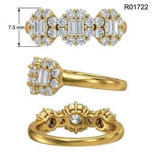 Elegante Anillo de Oro Amarillo de 18K con Tres Piedras en Racimo, Halo de Diamantes Redondos y Baguette, Joyería Fina, Compatible con Diseño CAD Personalizado - Product Image 5